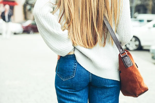 Girl Warm Sweater Jeans Brown Bag Concept Autumn Clothes — Stock Photo, Image