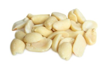 Toplu soyulmuş fıstık beyaz izole. Giydirin-up.