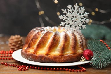 Noel kek plaka üzerinde