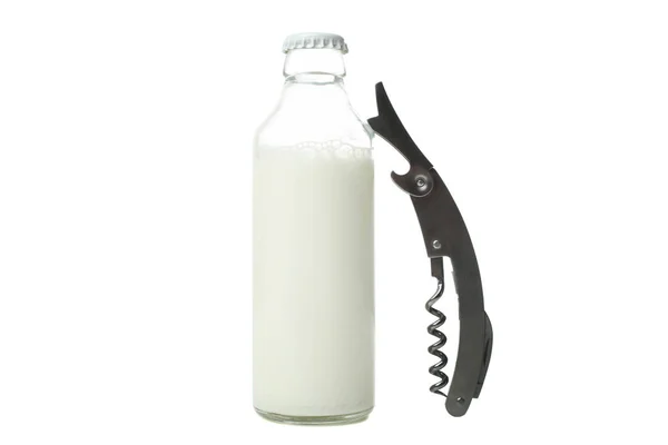 Eine Glasflasche Mit Milch Und Öffner Isoliert Auf Weiß — Stockfoto