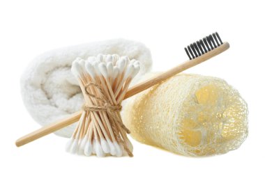 Terry havlu, Sünger lif kabağı, bambu sopalarla kulak ve diş fırçası 