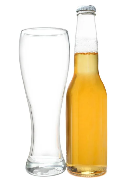 Sör üveg és üveg pohár sör — Stock Fotó