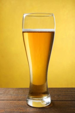 light bira ile cam fincan