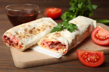 Hünkar, shawarma ve siyah çay