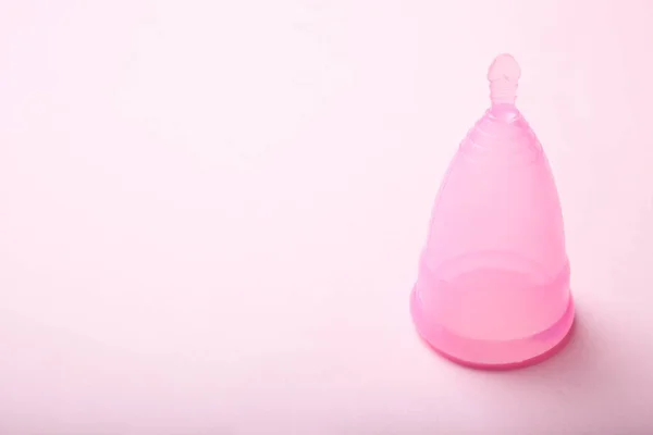 Opakovaně použitelný silikon menstruální pohár — Stock fotografie