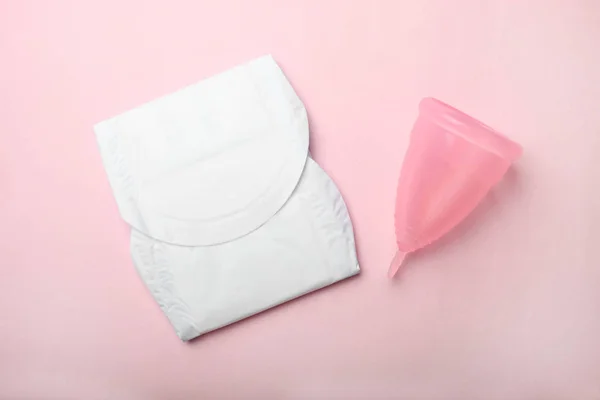 Copo menstrual de silicone reutilizável — Fotografia de Stock