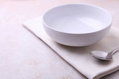 temiz çorba kase ve kaşık