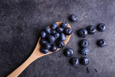 Olgun taze yaban mersini