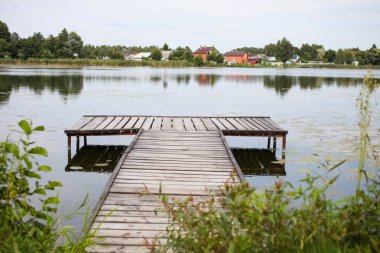 ahşap köprü Nehri üzerinde