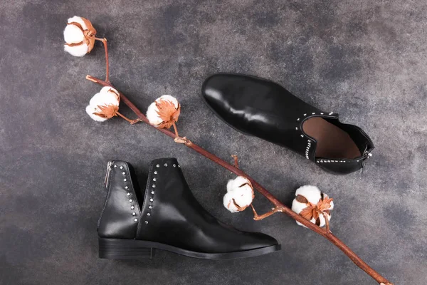 Par de sapatos femininos pretos elegantes — Fotografia de Stock