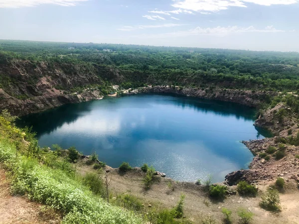 Magnifique Lac Rodon Sur Site Une Ancienne Carrière Inondée Paysage — Photo