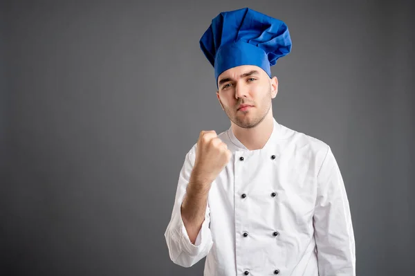 Retrato Hombre Joven Vestido Con Traje Chef Blanco Que Muestra — Foto de Stock