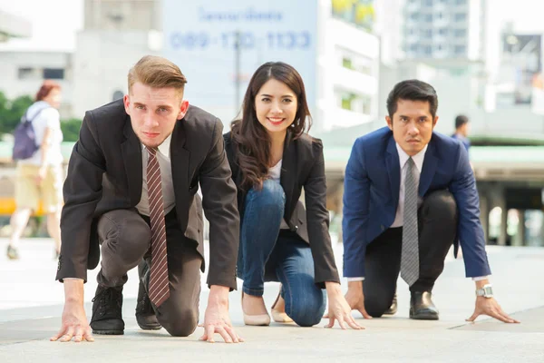 Groep Van Zakenman Vrouw Instellenin Start Positie Met Voorbereiden Vechten — Stockfoto