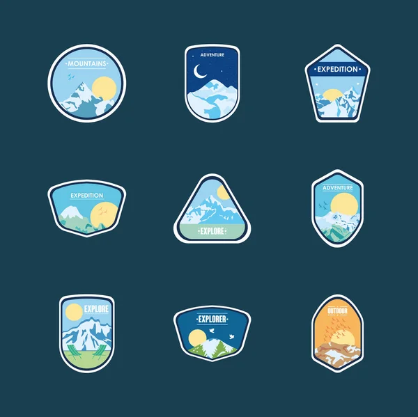 Montanhas e viagens insígnias conjunto de ícones, estilo azul —  Vetores de Stock
