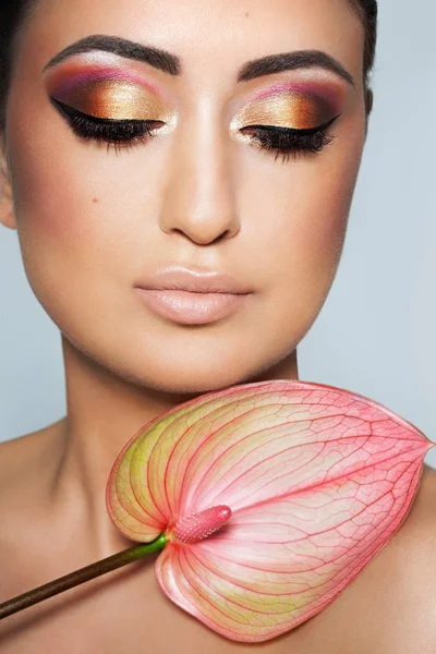 Mooie Exotische Vrouw Met Prachtige Arabische Glitters Basis Van Make — Stockfoto