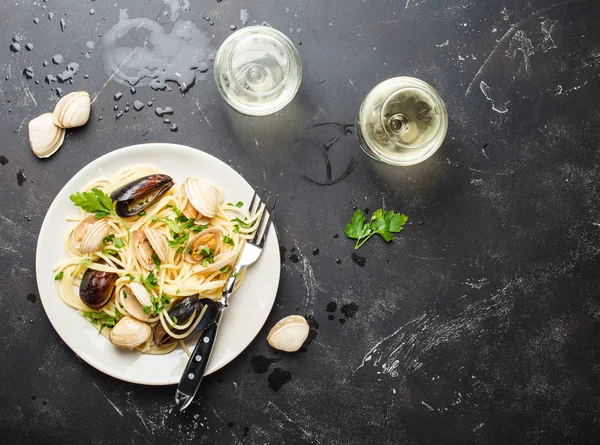 Spaghetti Vongole Pâtes Fruits Mer Italiennes Aux Palourdes Moules Dans — Photo