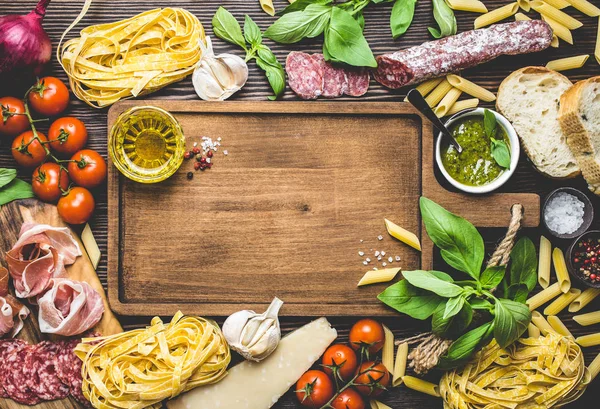 Вид Сверху Итальянские Традиционные Блюда Закуски Закуски Такие Салями Prosciutto — стоковое фото