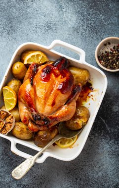 fırında bütün tavuk