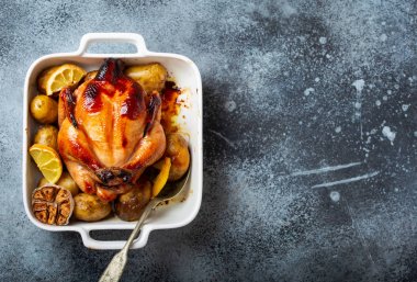 fırında bütün tavuk