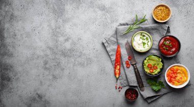 Farklı soslar pişirme