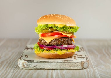 Taze lezzetli hamburger.