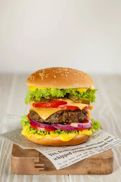 Hambúrguer saboroso fresco — Fotografia de Stock