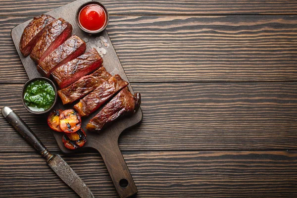 Steak de viande marbrée grillée — Photo