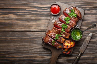 Izgara mermer biftek.