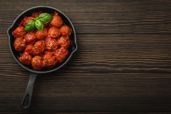 Köttbullar i tomatsås — Stockfoto