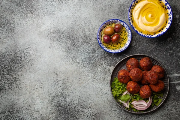 Piatto tradizionale mediorientale falafel — Foto Stock