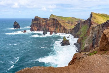 Portekiz, Madeira 'da Ponta do Rosto' nun sahil kayalıkları