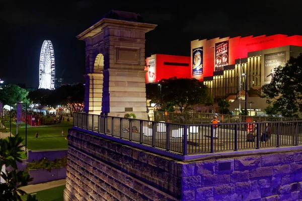 Brisbane Qld Australia April 2016 Night View Southbank Cultural Forecourt — Stock Photo, Image