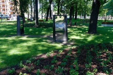 Parktaki çekimler - aynaları çarpıtıyor.