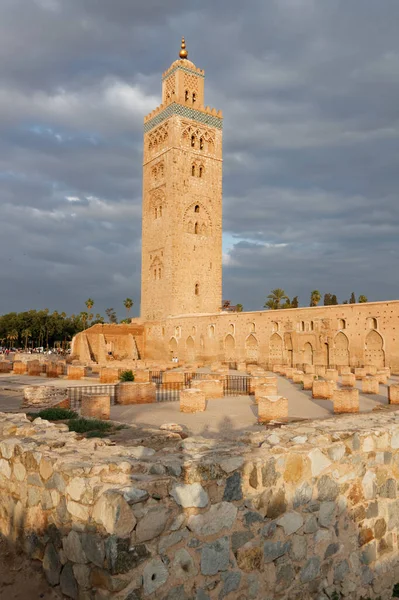 Marrakech Marruecos Mayo 2013 Mezquita Landmark Koutoubia Más Grande Marrakech — Foto de Stock