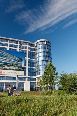 Güneşli bir günde Katowice İş Noktası.