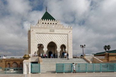 12 / 06 / 2013 - Rabat, Fas - Hasan Kulesi ve tamamlanmamış bir cami. Muhammed V 'in modern mozolesi