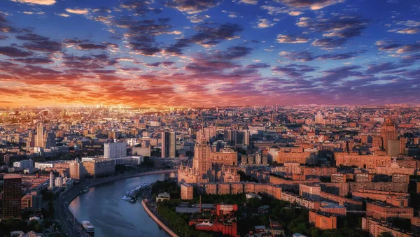 Moscú Vista Aérea Puesta Del Sol Con Río Centro Edificios —  Fotos de Stock