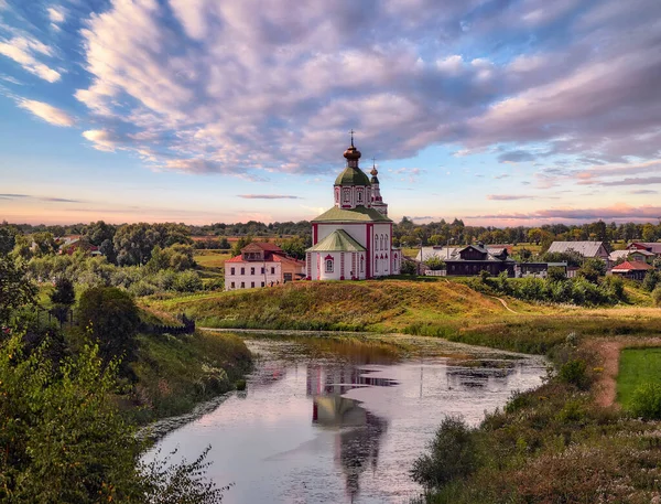 Panorama Letniej Vladimir Sity Rosyjskimi Cerkwi Prawosławnych Rzeki Domów Mieszkalnych — Zdjęcie stockowe