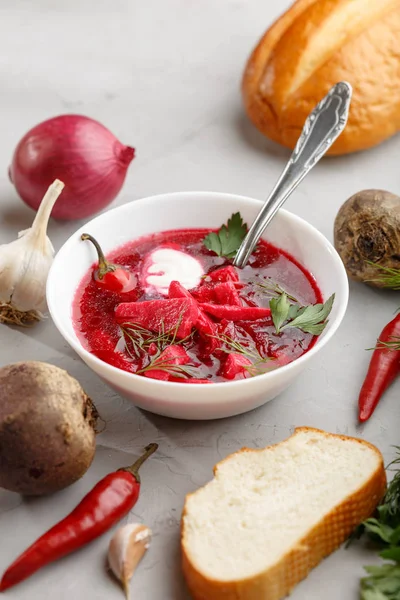 Geleneksel Ukrayna dili, kupa Rus Pancar çorbası. sebze ile