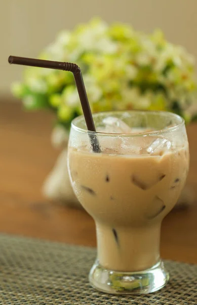 Eiskaffee Mit Strohglas — Stockfoto