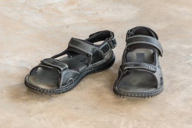 Yaşlı adamın deri ayakkabı 