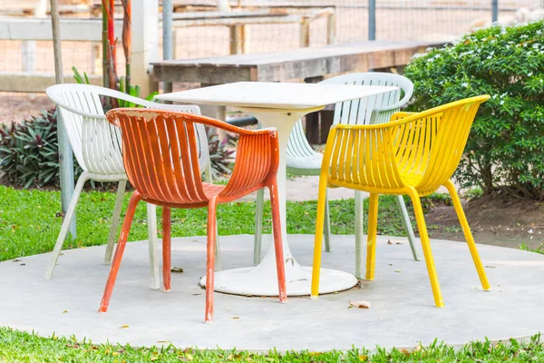 Colorful of chairs in garden — Stock Photo, Image