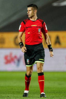 BERGAMO, İtalya - 8 Temmuz 2020: İtalyan Serie A Soccer Championship. Atalanta Sampdoria 'ya karşı 2-0, Antonio Giua, maçın hakemi.. 