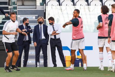 TURIN, İtalya - 04 Temmuz 2020 İtalyan Serie A Soccer Championship. Juventus Torino 'ya karşı 4-1, Fabio Paratici, Pavel Nedved, Andrea Agnelli, yönetim Juventus. 