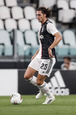Turin, İtalya - 11 Temmuz 2020: İtalyan Serie A Soccer Championship. Juventus, Atalanta 'ya karşı 2-2, Adrien Rabiot, Juventus