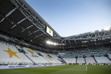 Turin, İtalya - 11 Temmuz 2020: İtalyan Serie A Soccer Championship. Juventus, Atalanta 'ya karşı 2-2. Boş Allianz Stadyumu.