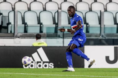 Omar Colley, Sampdoria 'dan. maç sırasında 