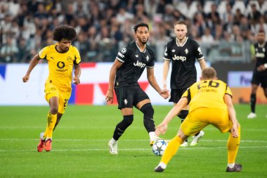 Torino, İtalya. 16 Eylül 2025. Allianz Juventus Stadyumu. UEFA Şampiyonlar Ligi 2025-26. Juventus, Borussia Dortmund 'a karşı. 4-4. Lloyd Kelly, Juventus.