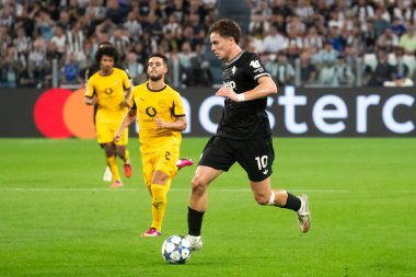 Torino, İtalya. 16 Eylül 2025. Allianz Juventus Stadyumu. UEFA Şampiyonlar Ligi 2025-26. Juventus, Borussia Dortmund 'a karşı. 4-4. Kenan Yıldız, Juventus.