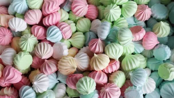 Close Batch Meringues Background Texture Lot Marshmallows Large Meringues Sweets — Stock Video